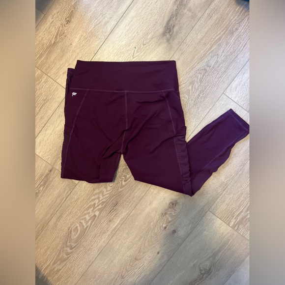 Gently used Fabletics leggings! - Picture 1 of 1